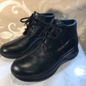 Womens Rasker Ankle Booties